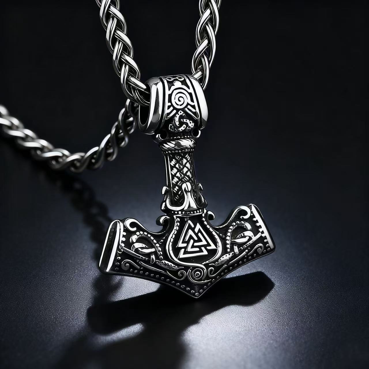Collana con ciondolo Mjolnir i - Battle Rope Anchor recensione e prezzo